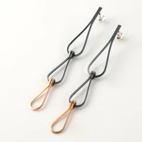 Earrings oxidised silver and 18k gold